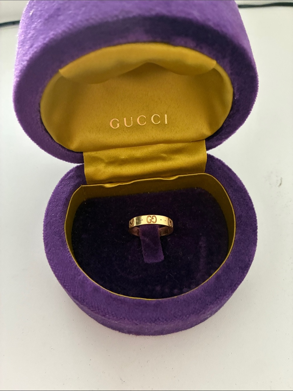 Gucci Gold Interlocking G Band size 6